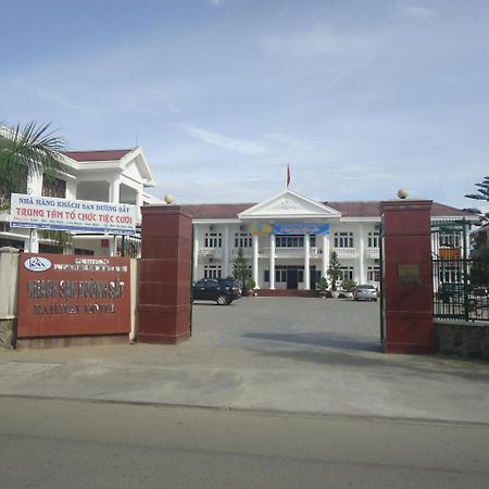 Hue Railway Hotel Exteriör bild