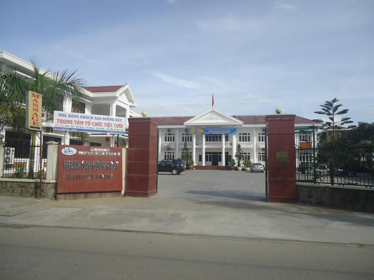 Hue Railway Hotel Exteriör bild